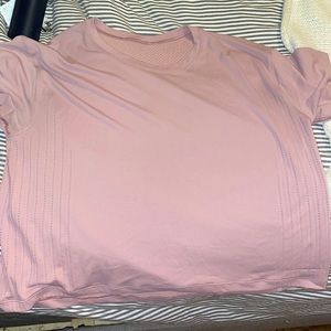 Lululemon train to be short sleeve shirt